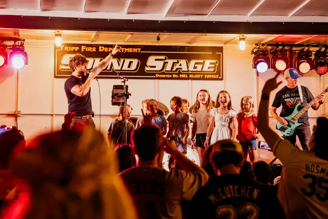 Doctor FeelGood Live Performance - Mitchell South Dakota - Action Shot 62